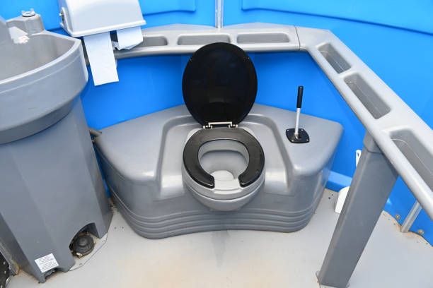 Portable Toilet Options We Offer in Greenacres, CA